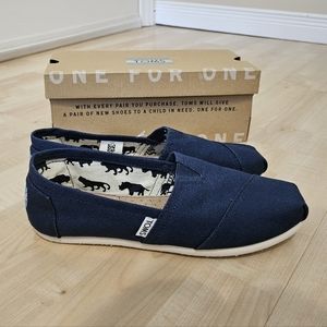 TOMS Classic Navy Canvas Alpargata Shoes